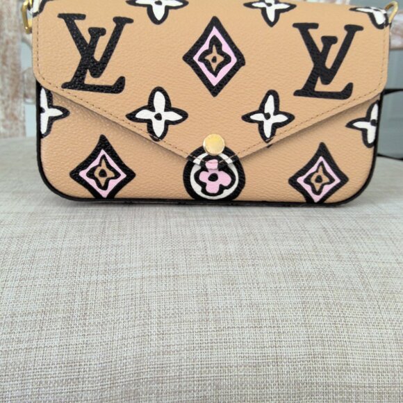 Louis Vuitton Wild At Heart Felicie LE - Picture 2 of 13